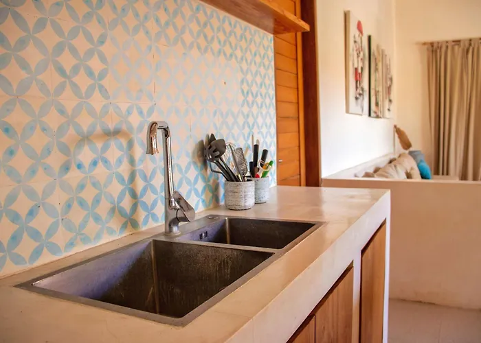 Ferienhaus Seseh Beach-twin Celestine Ensuite Bedroom 3 In Shared Villa-650m To