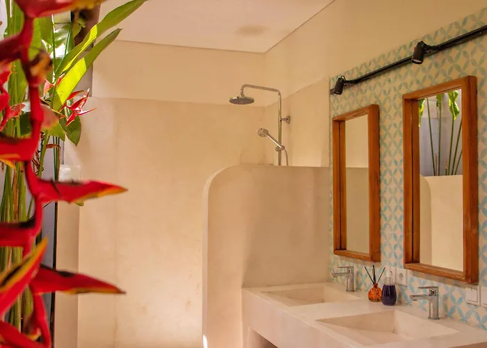 Ferienhaus Seseh Beach-twin Celestine Ensuite Bedroom 3 In Shared Villa-650m To *