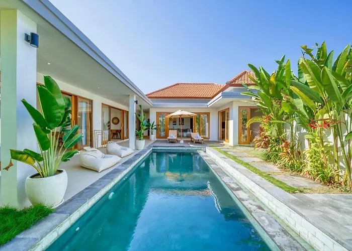 Seseh Beach-twin Celestine Ensuite Bedroom 3 In Shared Villa-650m To